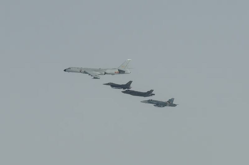 北美空防司令部7月24日監測中俄轟炸機編隊迫近阿拉斯加。(北美空防司令部官網)