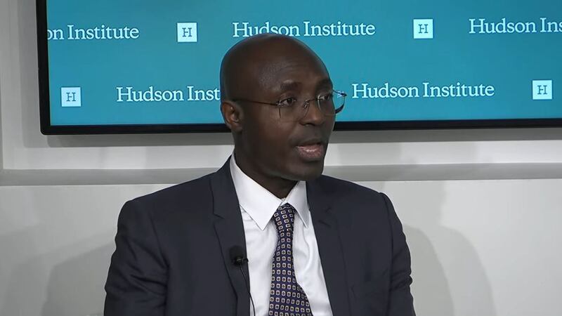 安哥拉人权记者拉斐尔·马克斯·德莫赖斯(Rafael Marques de Morais)。(视频截图/Hudson Institute)