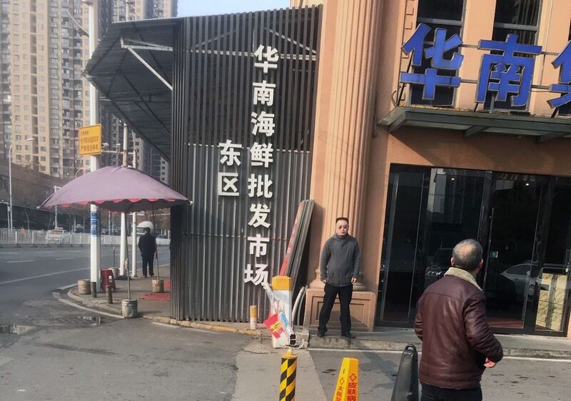 武汉华南海鲜市场内已经停业。(志愿者提供/记者乔龙)