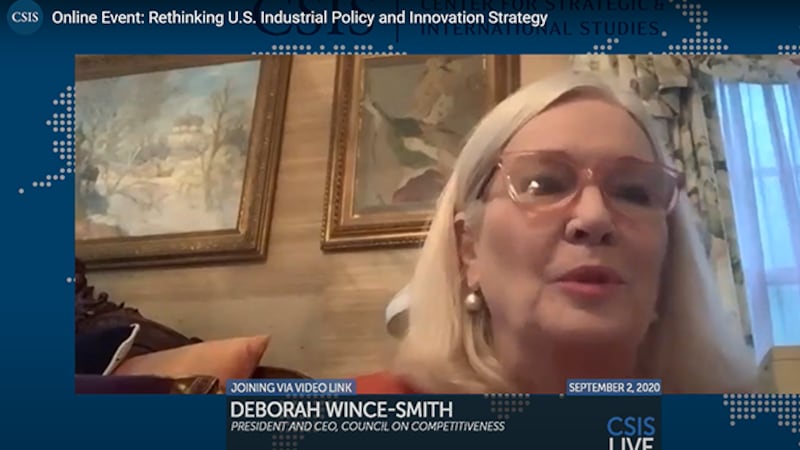 总部位于美国华盛顿的商业团体竞争力协会(Council on Competitiveness)主席文斯-史密斯(Deborah Wince-Smith)在讨论会上发言(视频截图)