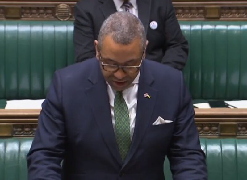 英国外交国务大臣克莱弗利(James Cleverly)重申,英方已针对《港区国安法》作出多项举措,包括启动BNO(英国国民海外护照)签证计划、暂停和香港的引渡协议,并把针对中国的武器出口禁令扩大到香港。(推特截图)