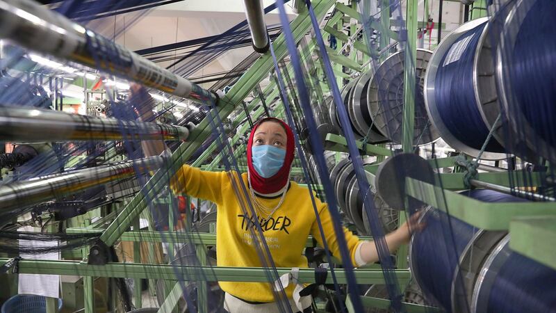 首季制造业投资按年增长29.8%,两年平均下降2%,仍没有恢复到疫情前的水平,目前水平相当于疫情前约96%。(路透社资料图片)