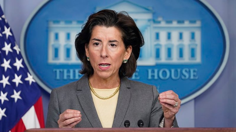 商务部长雷蒙多(Gina Raimondo)表示,美国计划推出“新印太经济框架”,将与理念相近的民主伙伴打造开放与包容性的多边整合机制,但不会加入CPTPP。(美联社图片)