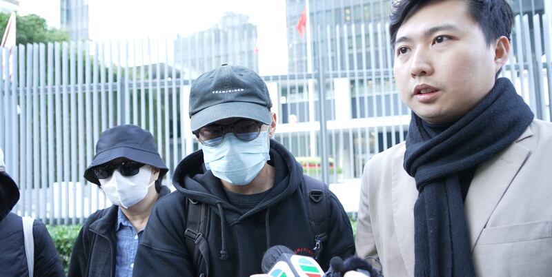 家屬Calvin(圖中)過去兩月曾兩度請願,要求港府及泰國當局營救港人家屬。(衛斯攝)