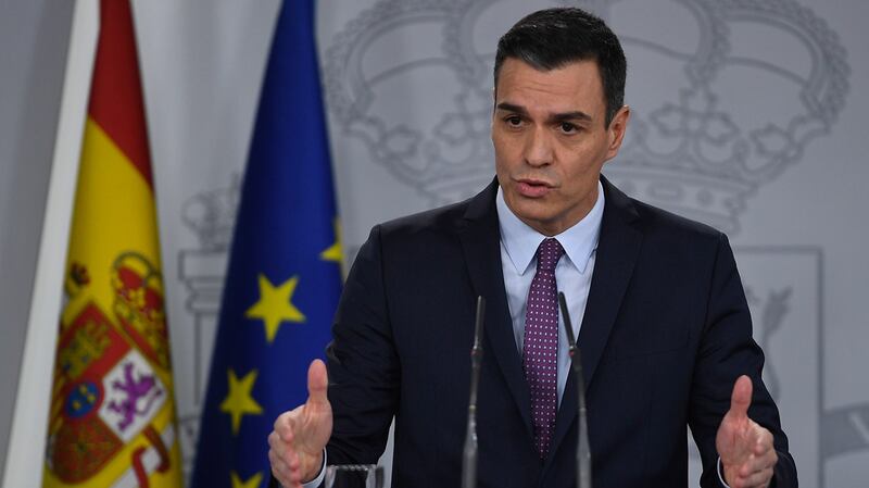 西班牙总理佩德罗·桑切斯(Pedro Sanchez)宣布,已实施的紧急状态将延长15天到4月11日。(法新社)