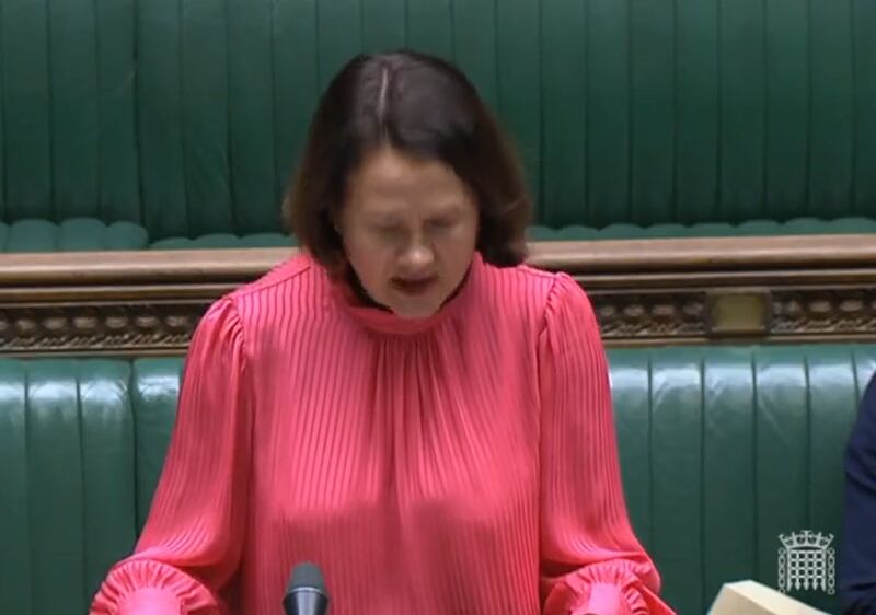 工党下议员、影子外交国务大臣凯瑟琳·韦斯特(Catherine West )关注英国政府会否就事件和中国大使馆交涉。(推特截图)