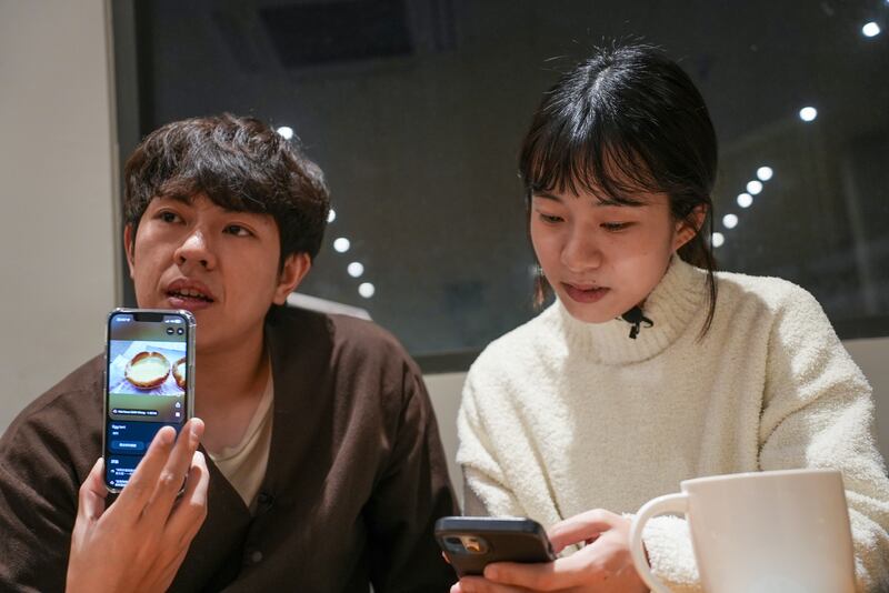 台灣人育誠與女友訪港後,直言感到失望。(程皓楠攝)