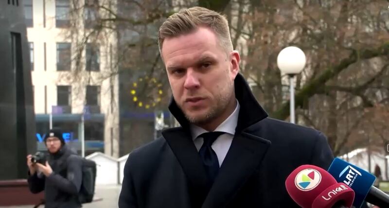 立陶宛外交部长蓝斯柏吉斯(Gabrielius Landsbergis)表示不是大使馆的关闭。(路透社视频截图)