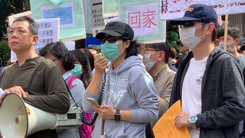 李女士的16岁儿子赴武汉短期探亲回不了家。(记者 李宗翰摄)