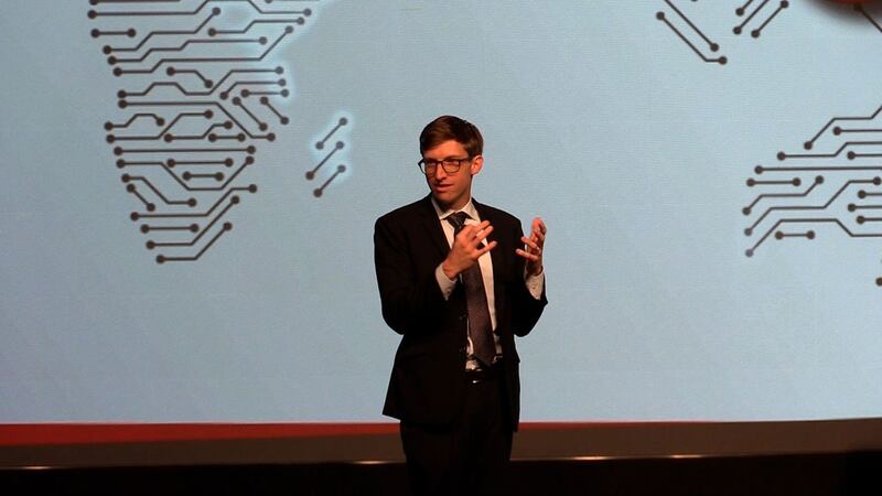 米勒认为,供应链将走向中国及美国和其他国家两极化,未来五年集中化将降低。(记者 陈俊杰摄)