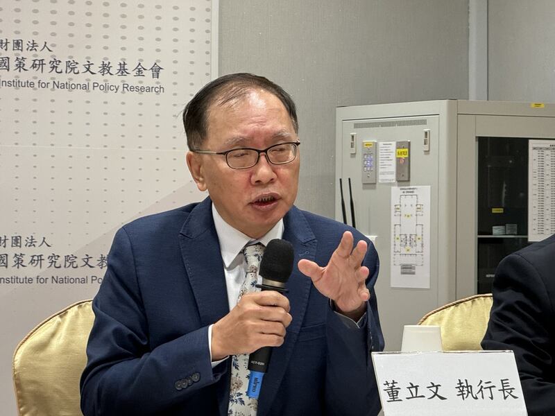 亚太和平研究基金会执行长董立文指出,李强政府工作报告充斥习近平崇拜。(记者 黄春梅摄)