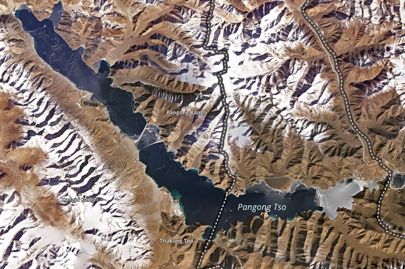 Pangong Tso lake, spanning eastern Ladakh and western Tibet, is the location of the Pangong Frozen Lake Marathon.