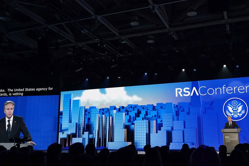 2024年5月6日，美国国务卿布林肯在网络安全大会表示，美国正在投资安装和运营安全基础设施，进而连接全球各个地区。（法新社）