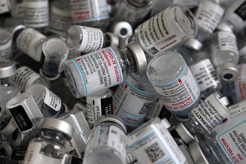 美国研发生产的莫德纳疫苗(美联社)