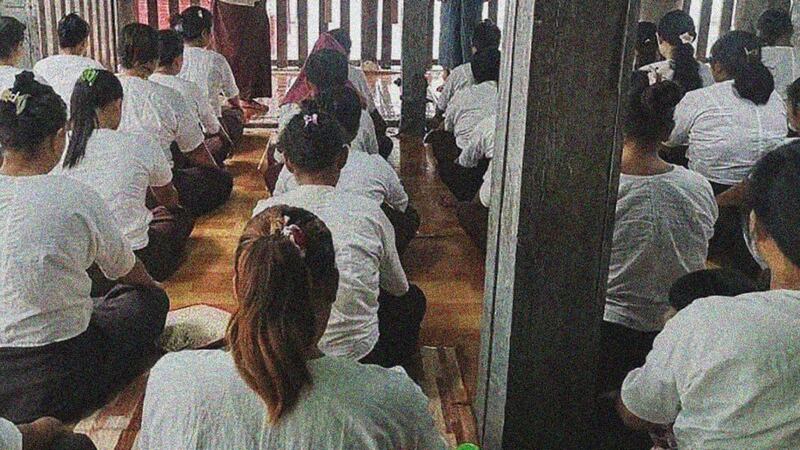 ဧရာဝတီတိုင်း မအူပင်အကျဉ်းထောင် အမျိုးသမီး နိုင်ငံရေးအကျဉ်းသူများအား တွေ့ရစဉ်။ (Photo: Political Prisoners Network - Myanmar)