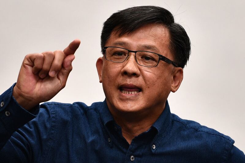 2019年7月22日,亲北京政府立法委员何君堯Junius Ho在香港立法会会议室新闻发布会上发表讲话。(法新社)