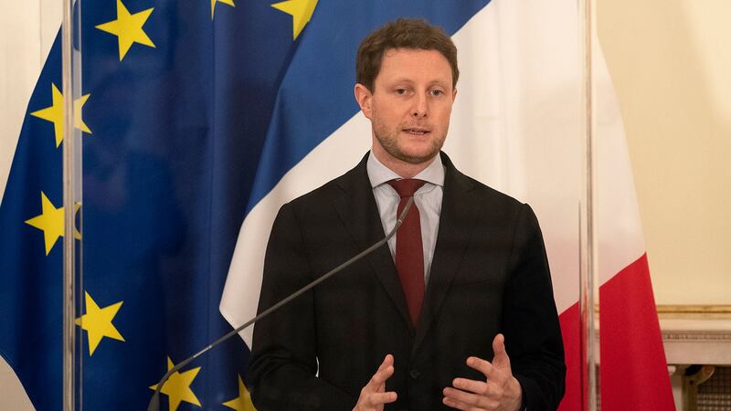 法国外交部主管欧洲事务的国务秘书博纳表示,“美国比欧洲更早睁开眼睛,察觉到与中国之间的商业竞争关系。有时候,欧洲的态度太过认真,该是结束这种天真的时候了。”(AFP)