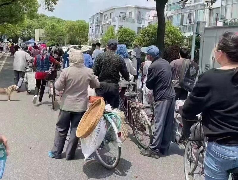 上海人预计7月全面复工,但许多企业者因上半年的经济损失,导致结业,从而产生庞大的失业大军。(网络图片)